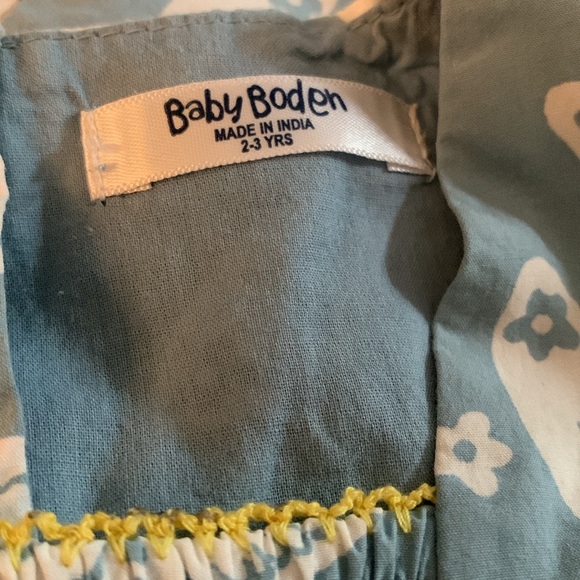 Baby Boden 2-3Y Smocked Butterfly Dress with Flutter Sleeves - Picture 6 of 6